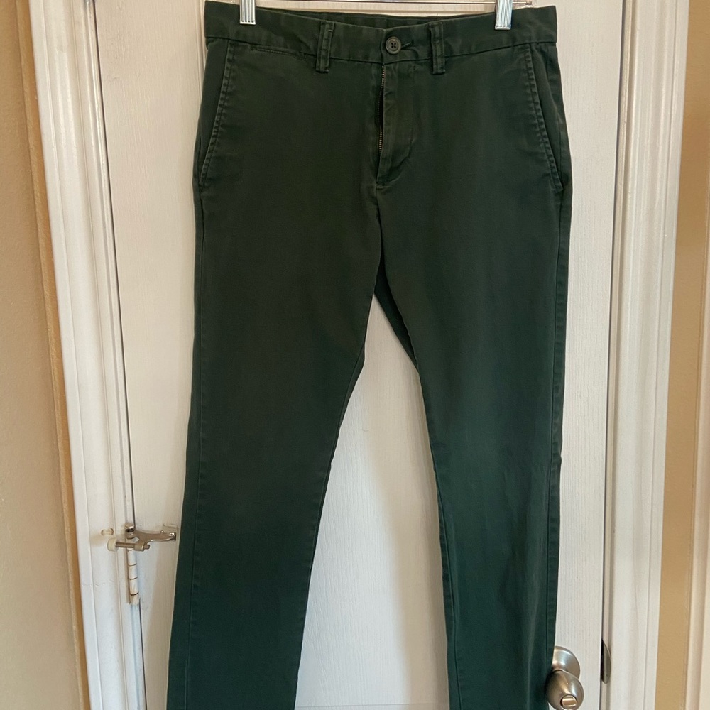 Men’s green chino pants 30x32